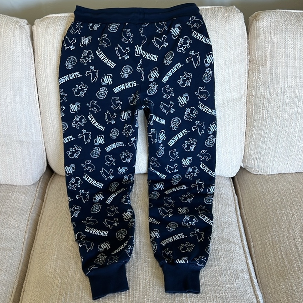 Harry Potter HOGWARTS by Warner Brothers sweatpants in size S. - Picture 3 of 3